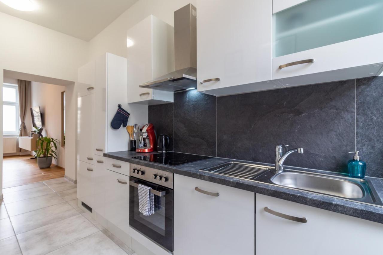 Cozy, Generous City Apartment - 10 Min To City-Centre - Contactless 24H Check-In เวียนนา ภายนอก รูปภาพ