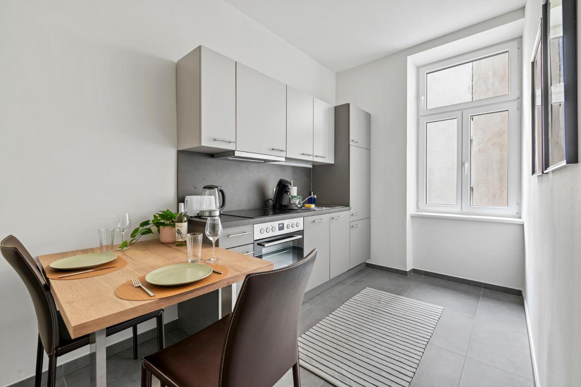 Cozy, Generous City Apartment - 10 Min To City-Centre - Contactless 24H Check-In เวียนนา ภายนอก รูปภาพ